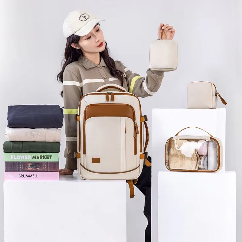 Water-Resistant Large Capacity Expandable Business Travel Nylon Laptop Backpack product detail