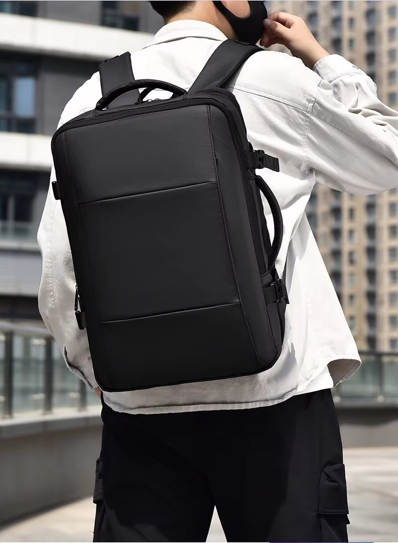 Water-Resistant Large Capacity Expandable Business Travel Oxford Laptop Backpack product detail