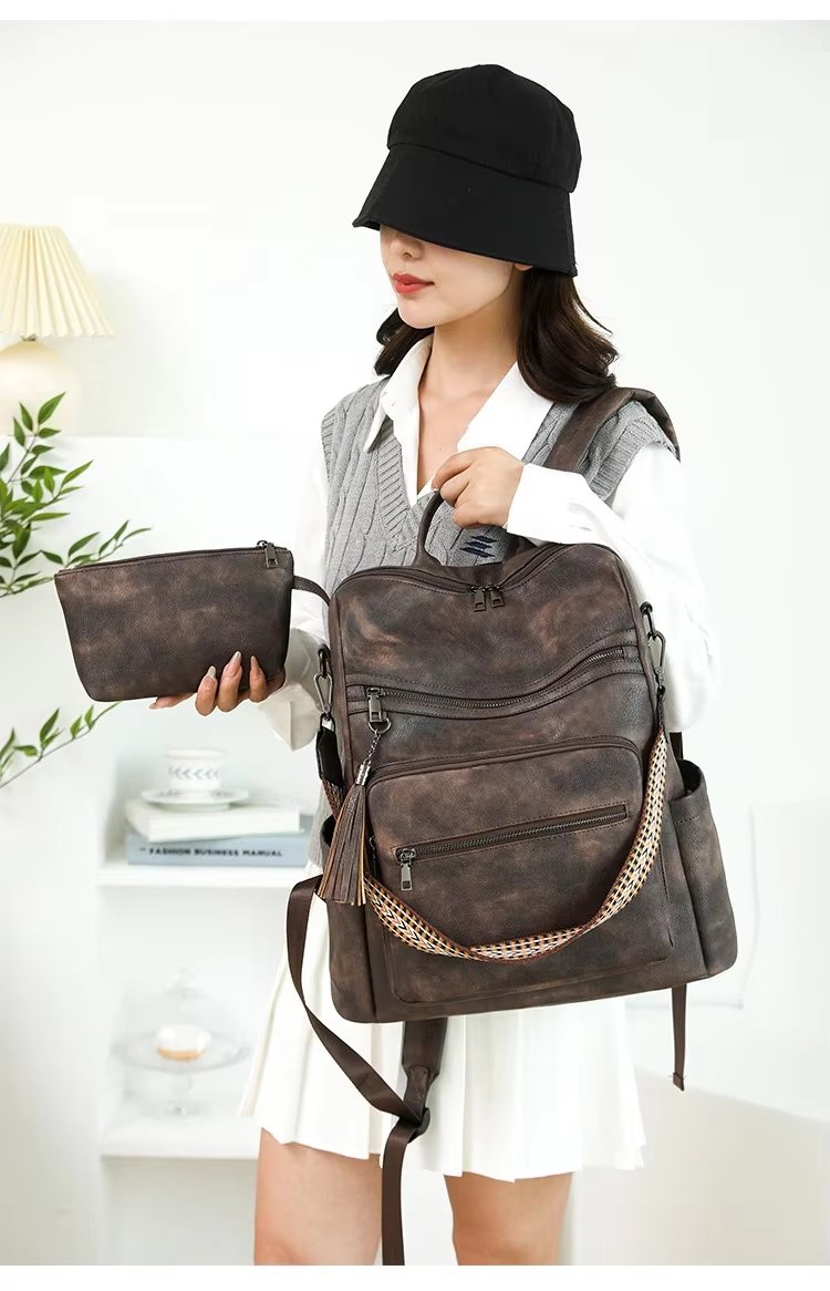 Large Capacity Modern Travel School Leather Business Backpack product detail