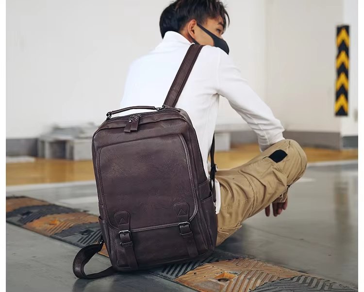 Water-Resistant Large Capacity Vintage Business Travel PU Leather Laptop Backpack product detail