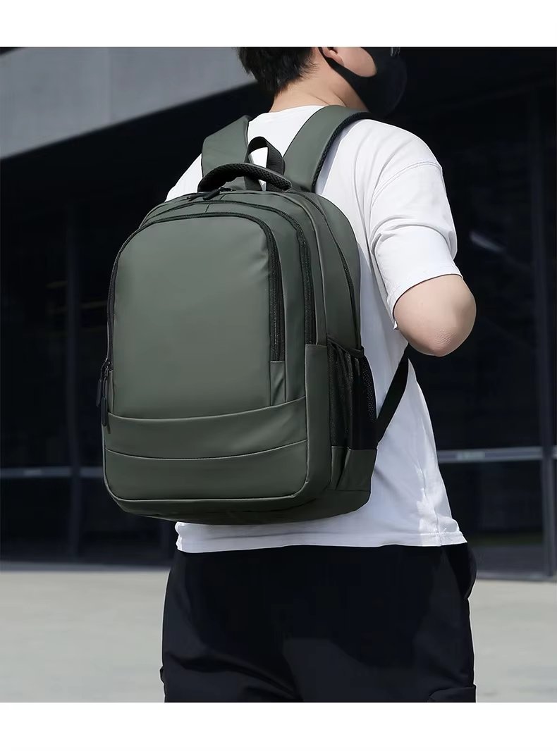 Water-Resistant Large Capacity USB Outdoor Business PU Leather Laptop Backpack product detail