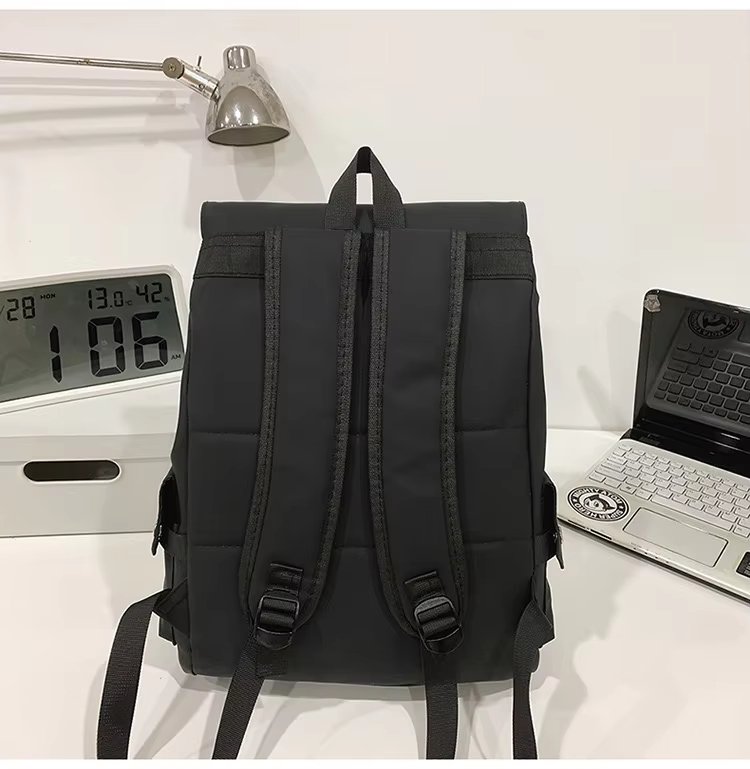 Water-Resistant Large Capacity Lightweight Modern Outdoor Oxford Laptop Backpack product detail