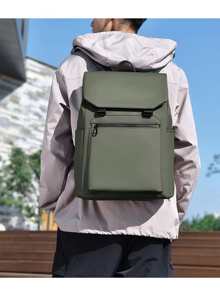 Water-Resistant Large Capacity Business Travel School PU Leather Rolling Backpack product detail