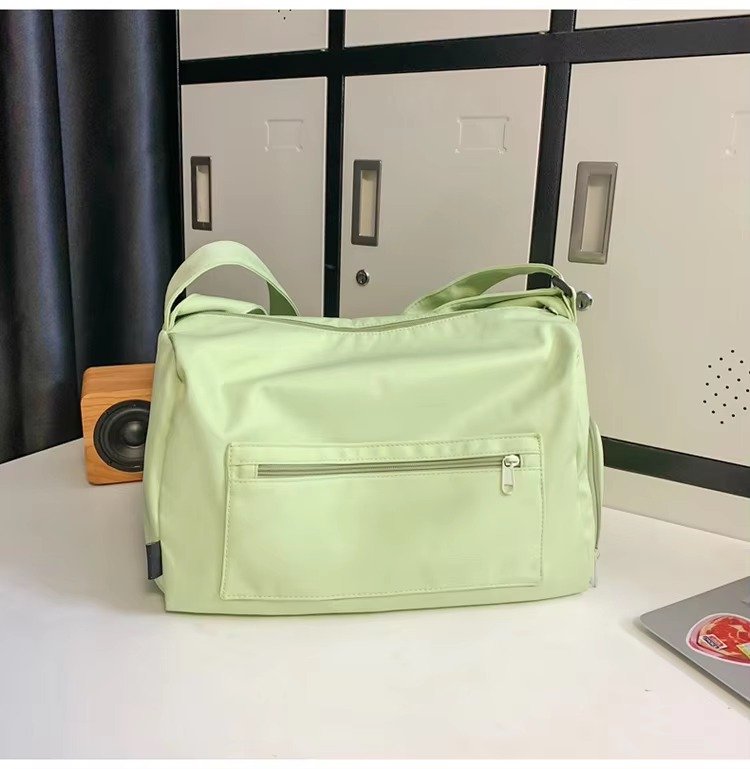 Custom Nylon Crossbody Duffel Bag with Shoe Compartment – Lightweight Sport & Travel Bag product detail