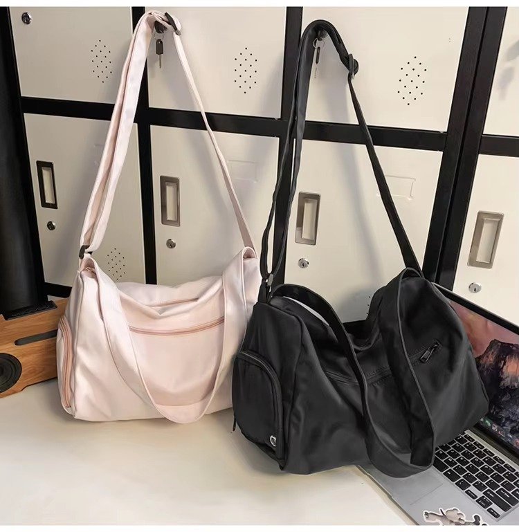 Custom Nylon Crossbody Duffel Bag with Shoe Compartment – Lightweight Sport & Travel Bag product detail