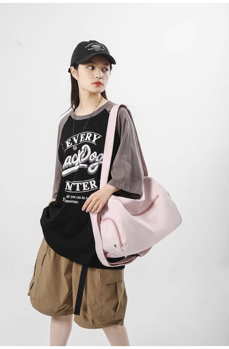 Custom Nylon Crossbody Duffel Bag with Shoe Compartment – Lightweight Sport & Travel Bag product detail