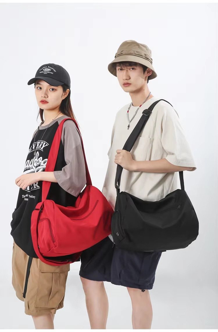 Custom Nylon Crossbody Duffel Bag with Shoe Compartment – Lightweight Sport & Travel Bag product detail