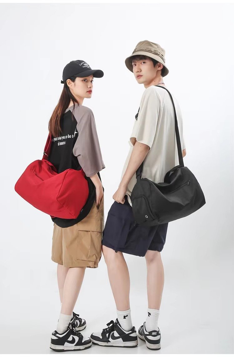 Custom Nylon Crossbody Duffel Bag with Shoe Compartment – Lightweight Sport & Travel Bag product detail