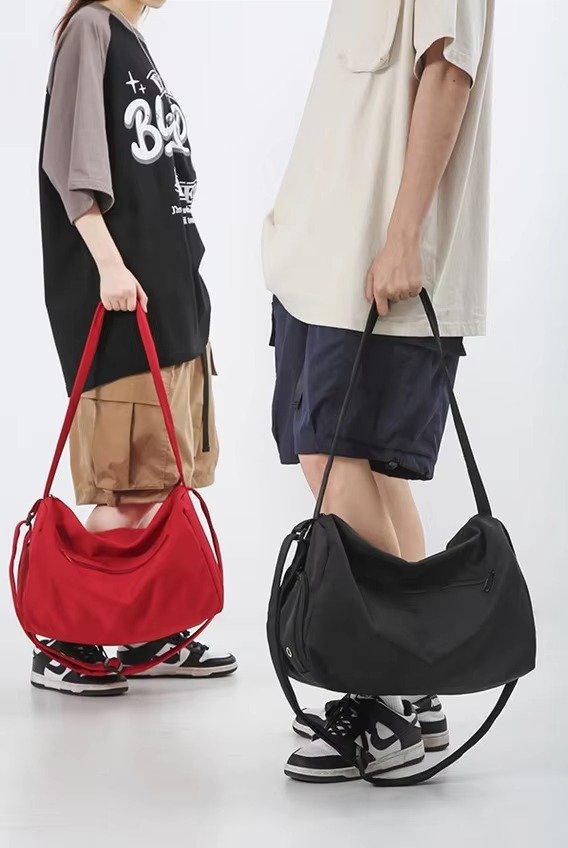 Custom Nylon Crossbody Duffel Bag with Shoe Compartment – Lightweight Sport & Travel Bag product detail