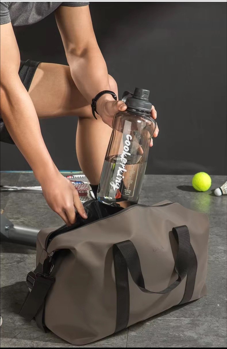 Custom Luxury PU Leather Weekender Duffel Bag – Waterproof Lightweight Travel Gym Bag product detail