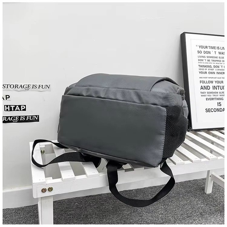 Customized Unisex Fashion Large Capacity Waterproof Laptop Backpack for School Travel Universal Design Leisure Sports Schoolbag product detail