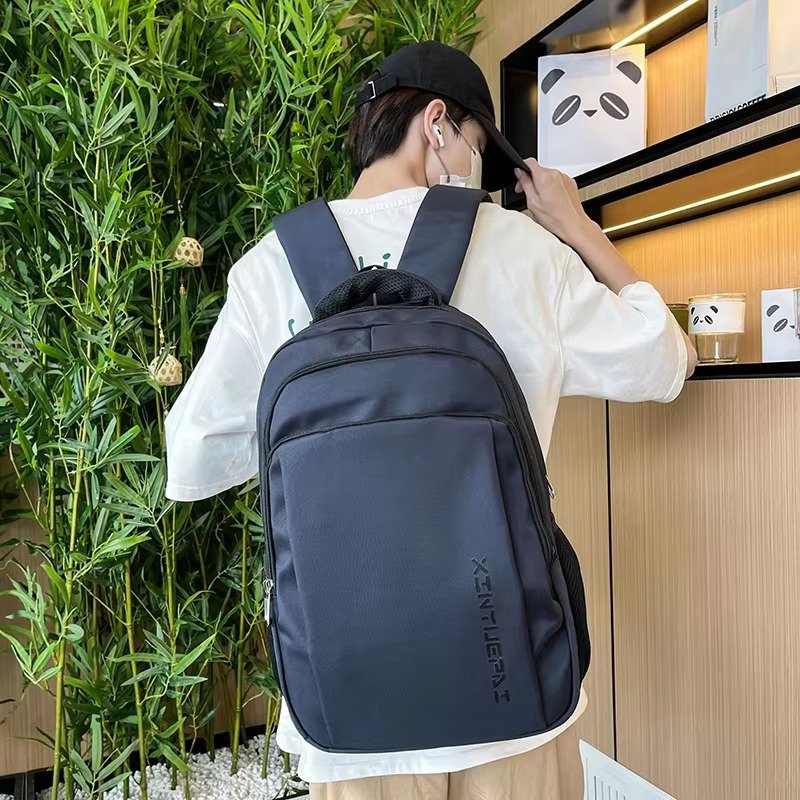 Customized Unisex Fashion Large Capacity Waterproof Laptop Backpack for School Travel Universal Design Leisure Sports Schoolbag product detail