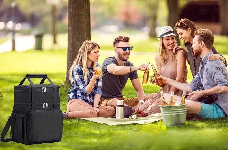 Dual-Layer Insulated Lunch Bag with Front Zip Pocket product detail