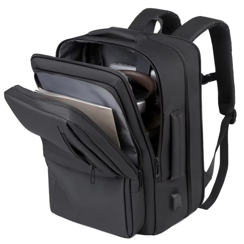 Expandable 15.6 Inch Laptop Backpack with USB Charging Port product detail