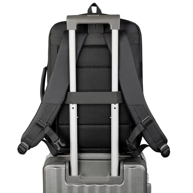 Expandable 15.6 Inch Laptop Backpack with USB Charging Port product detail