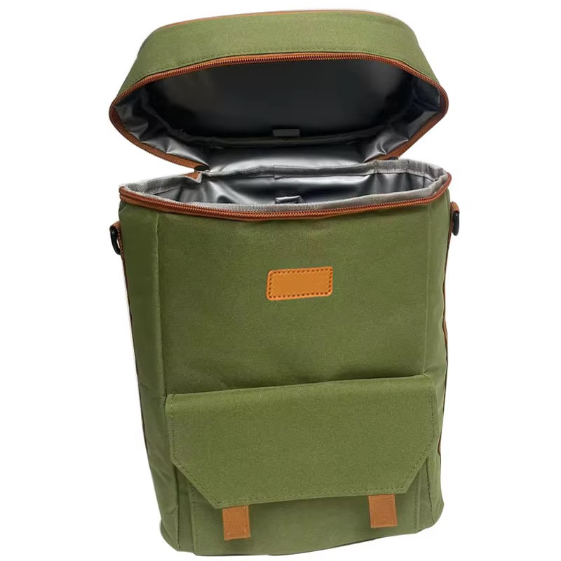 open bag interior wide-mouth opening with center divider