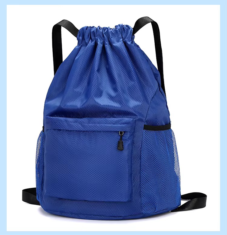 three-quarter view with side mesh pocket