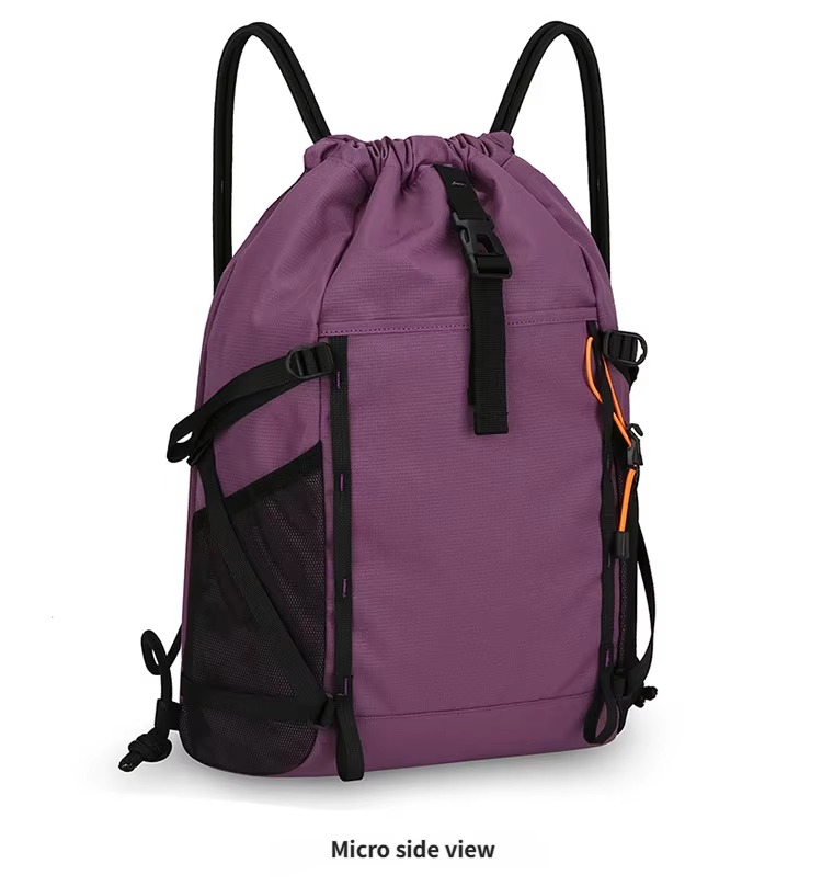 three-quarter view with side mesh pocket