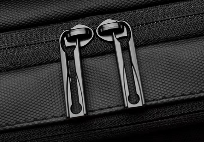 Water-Resistant Large Capacity Business Oxford Laptop Backpack product detail
