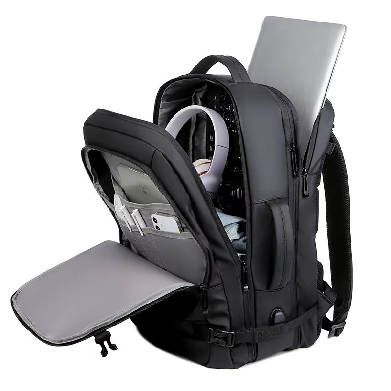 Water-Resistant USB Business Travel PU Leather Laptop Backpack product detail