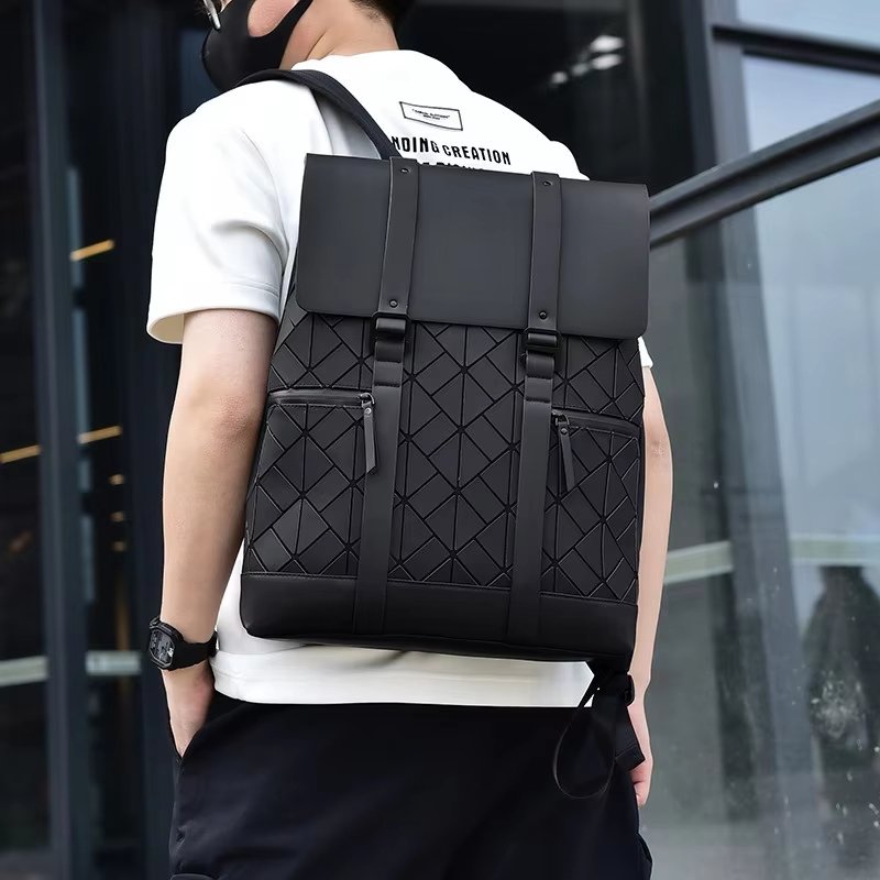 Anti-Theft Water-Resistant USB Vintage Business PU Leather Laptop Backpack product detail