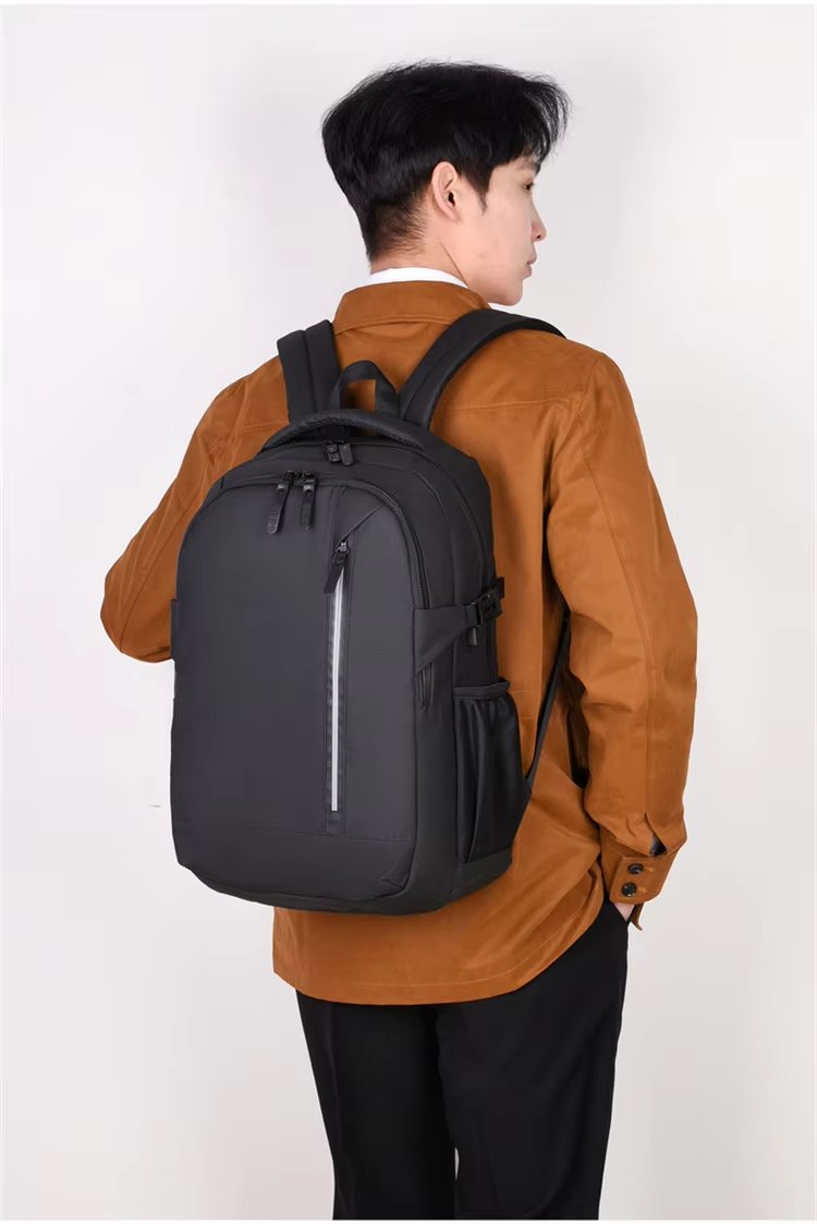 Anti-Theft Water-Resistant Large Capacity USB Business Nylon Laptop Backpack product detail