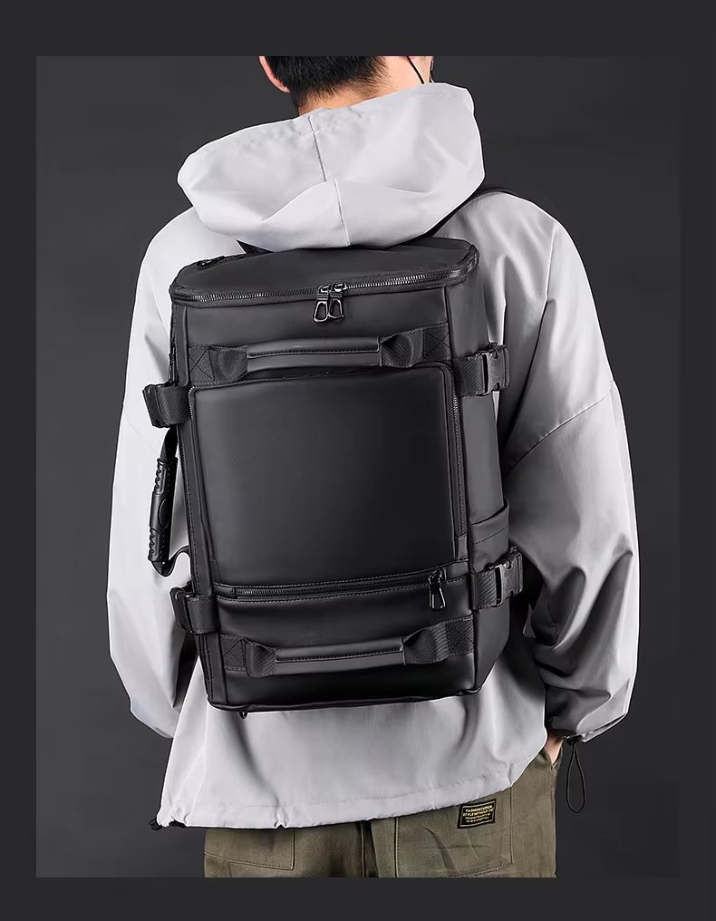 Water-Resistant Large Capacity Business Travel PU Leather Laptop Backpack product detail
