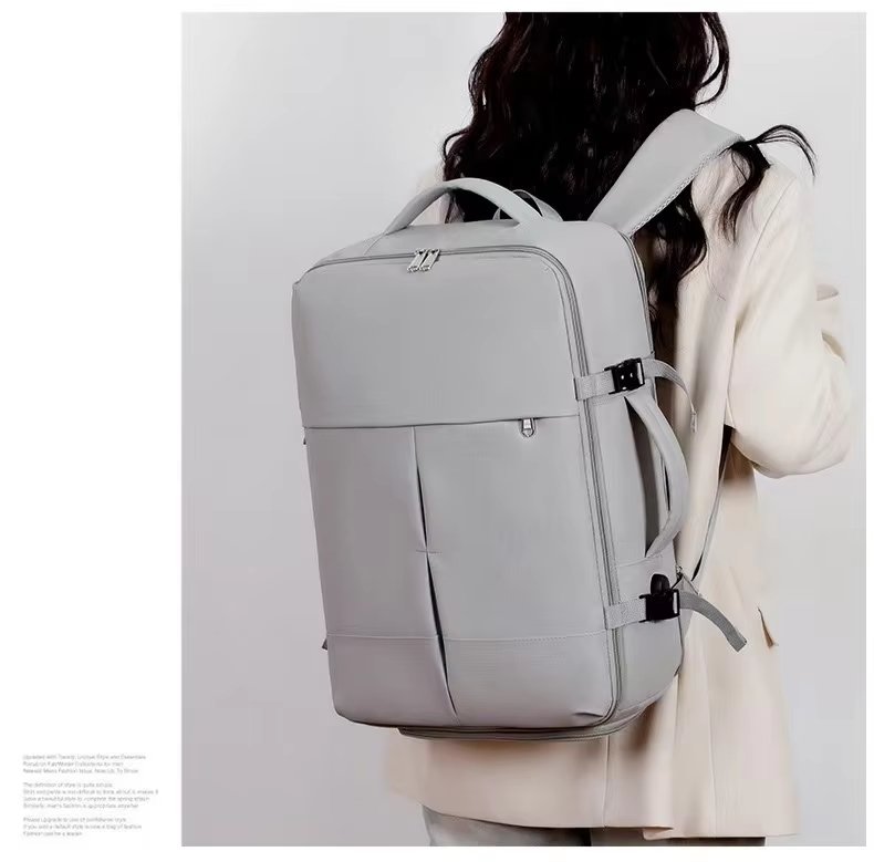 Water-Resistant Large Capacity Expandable USB Outdoor Oxford Laptop Backpack product detail