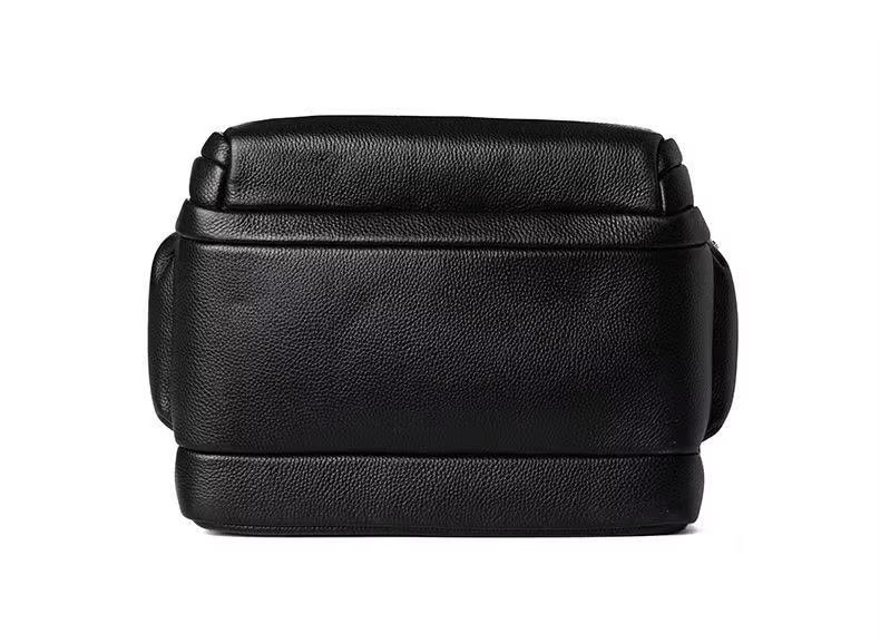 Large Capacity Vintage Business Travel Leather Laptop Backpack product detail