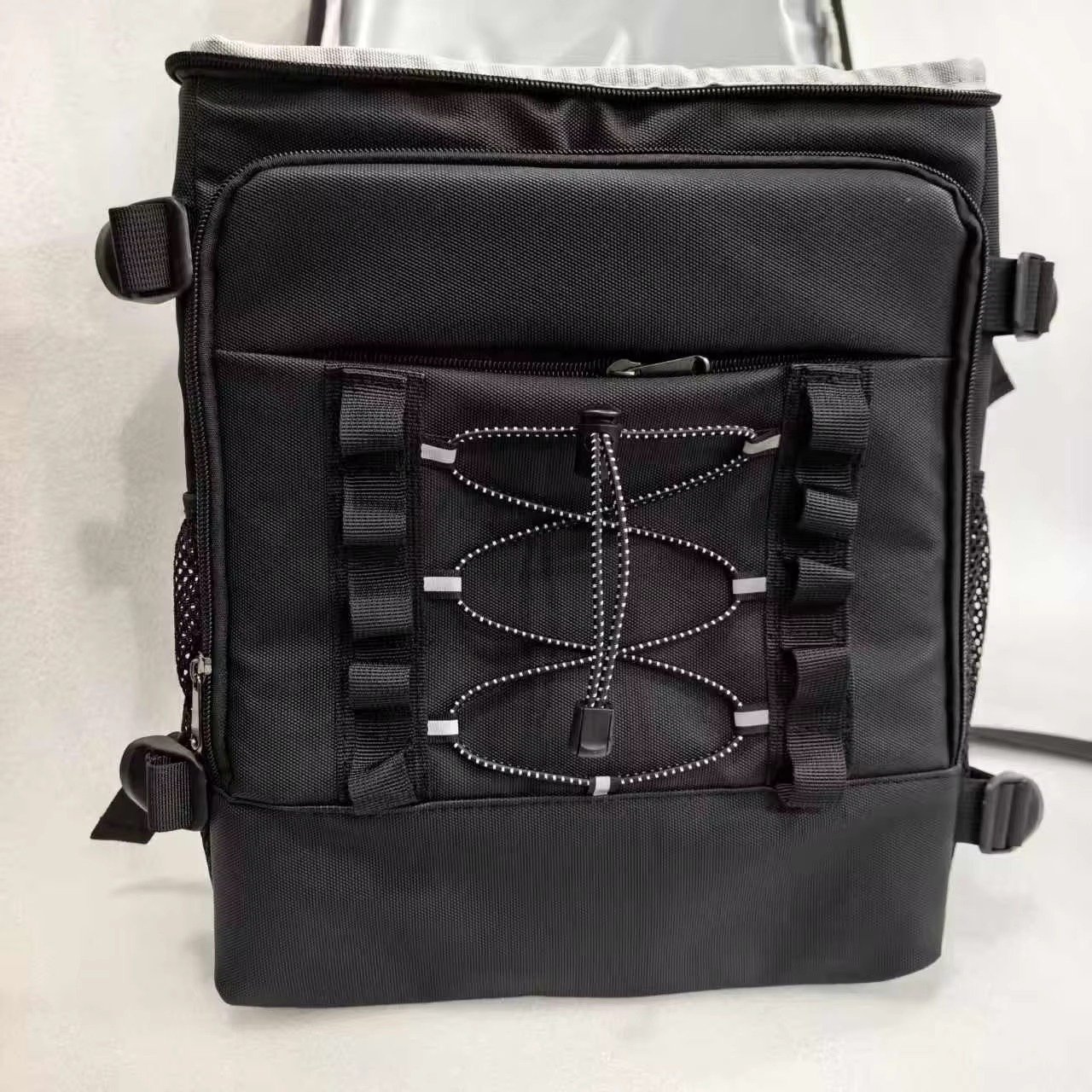 Customized Waterproof Insulated Cooler Backpack Thickened Leakproof Picnic Ice Bag Portable Outdoor Camping Thermal Storage Pack product detail