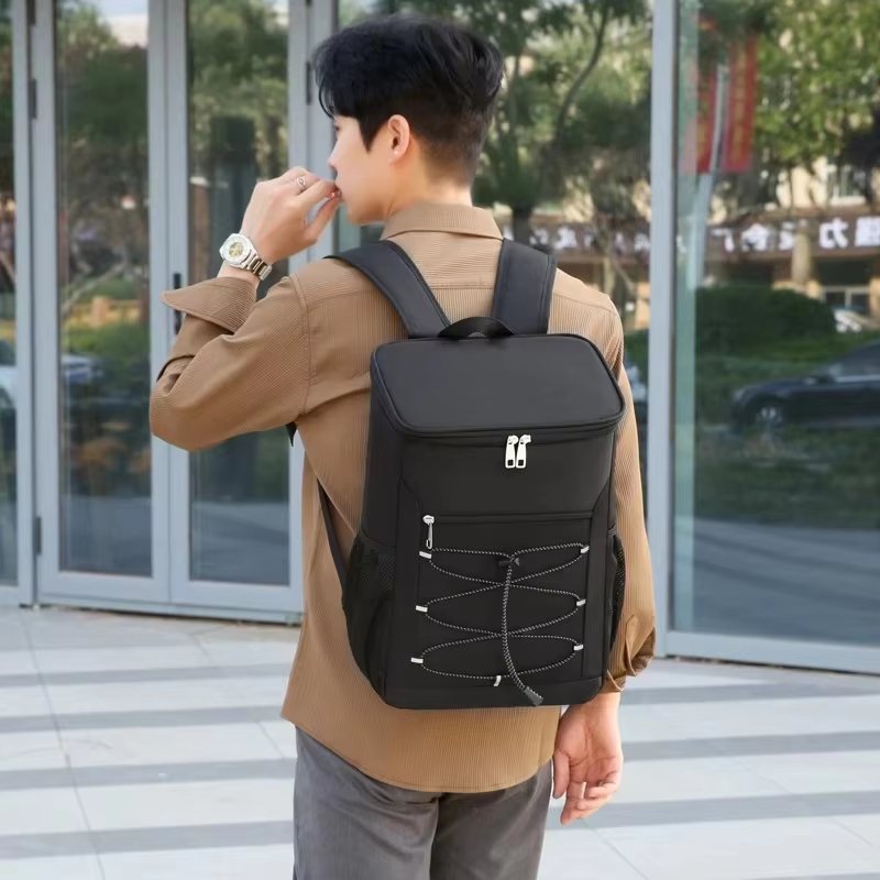 Custom Oxford Waterproof Lunch Bag Picnic Insulating Backpacks New Design Convenient Insulated Tactical Cooler Bag - product detail