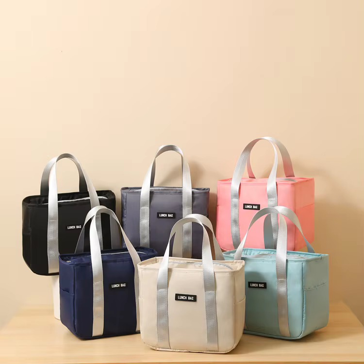 Insulated Lunch Tote with Foil Lining and Sturdy Handles product detail