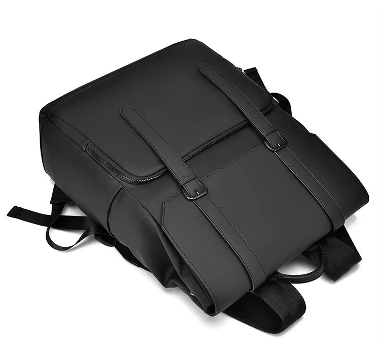 Water-Resistant Large Capacity Business Travel School PU Leather Laptop Backpack product detail