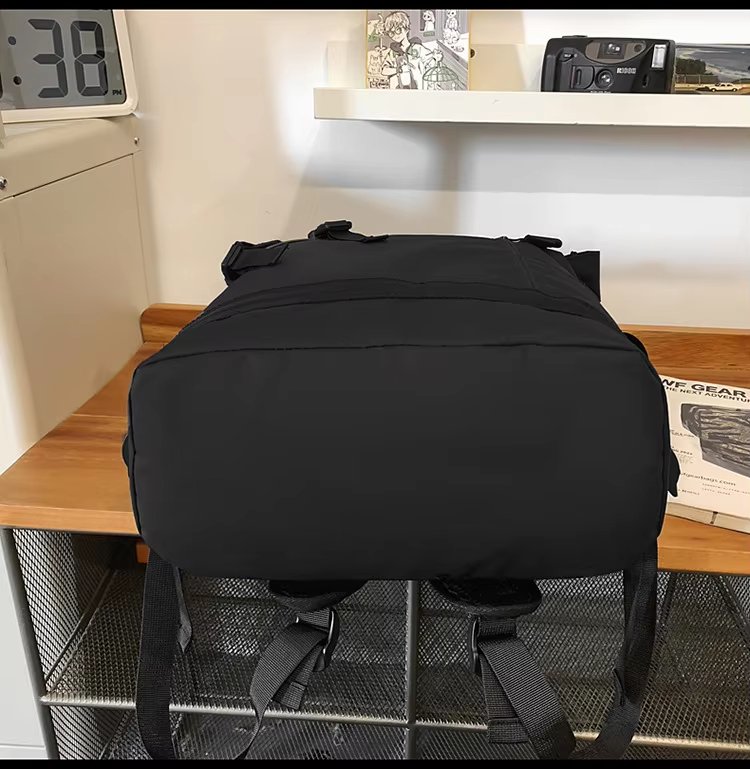 Water-Resistant Large Capacity Lightweight Modern Outdoor Oxford Roll Top Backpack product detail