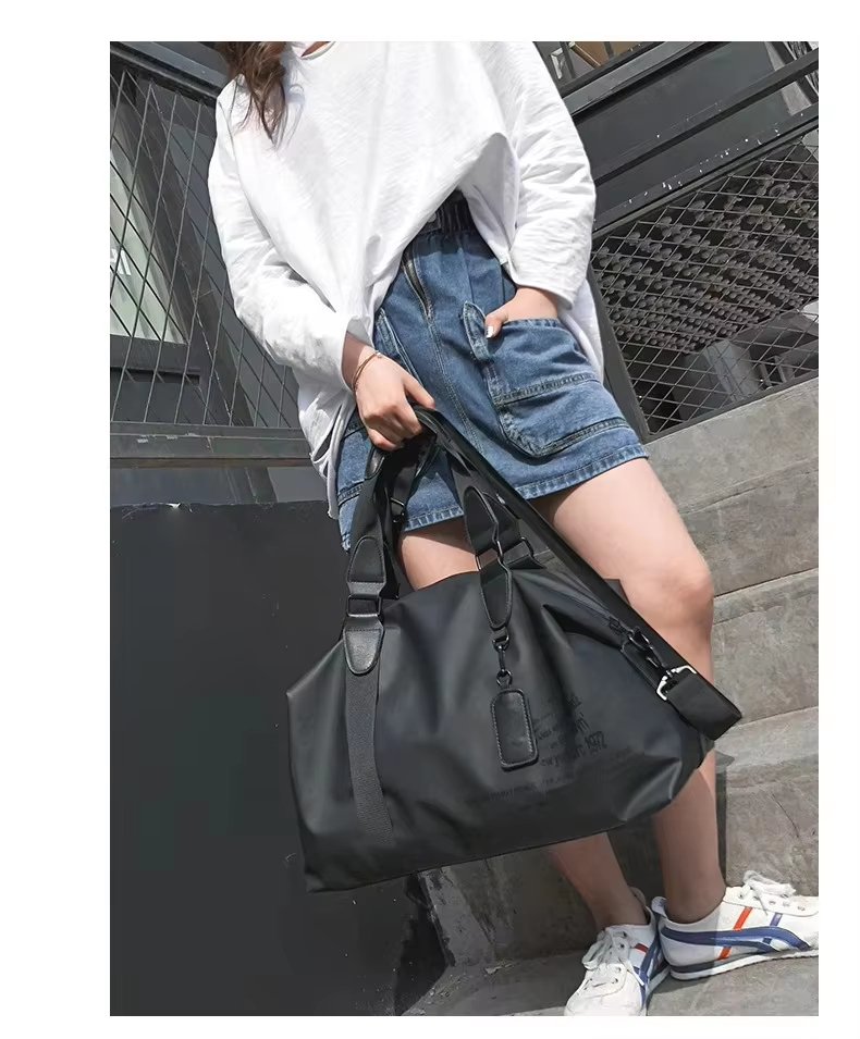 Luxury Black Leather Duffle Bag Oxford Material Weekender Travel Gym Weekend Bags for Youth - product detail
