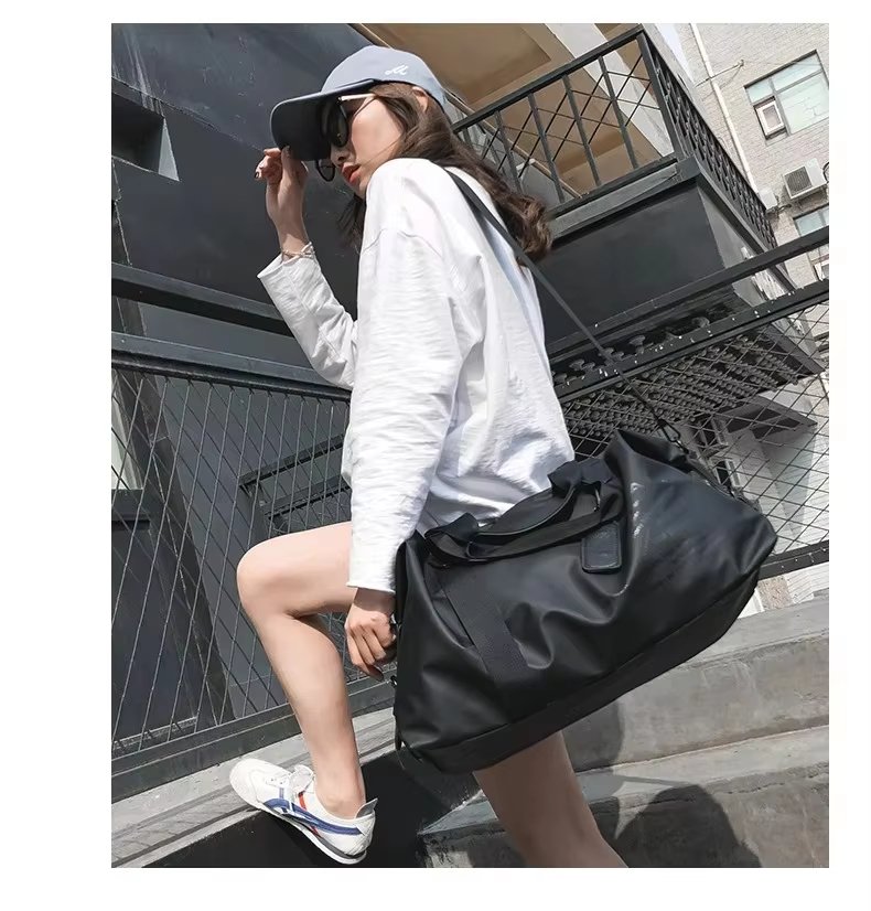 Luxury Black Leather Duffle Bag Oxford Material Weekender Travel Gym Weekend Bags for Youth - product detail