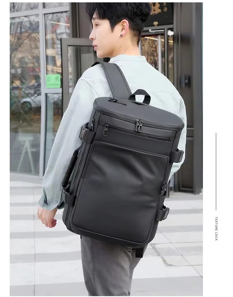 Anti-Theft Water-Resistant Large Capacity Vintage Business PU Leather Laptop Backpack product detail