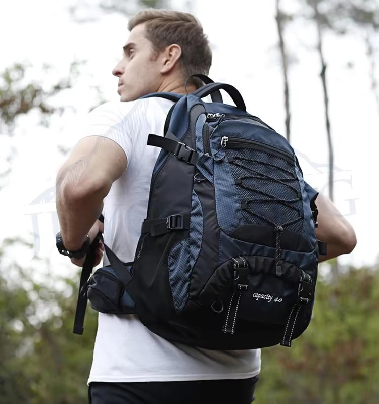 Anti-Theft 40L Polyester Camping Trekking Backpack detail image
