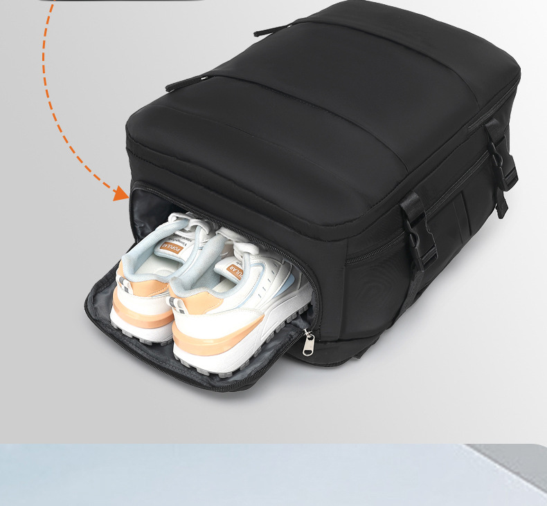 independent shoe compartment with a ventilation eyelet and anti-bacterial lining
