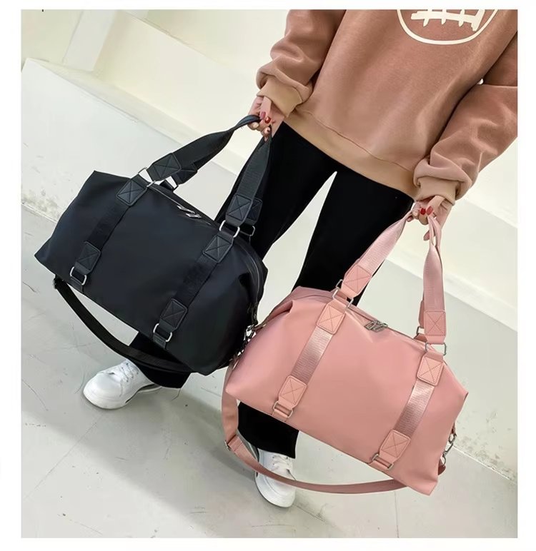 Large Capacity Multi-function Gym Sports Travel Outdoor Handbag Yoga Travel Tote Bag - product detail
