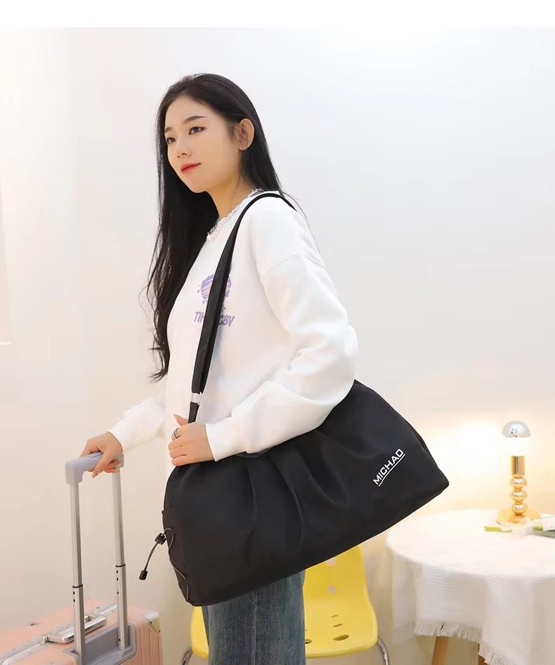 Design Single Shoulder Crossbody Gym Tote Bag High Capacity Travel Fitness Sports Duffel Bag detail image