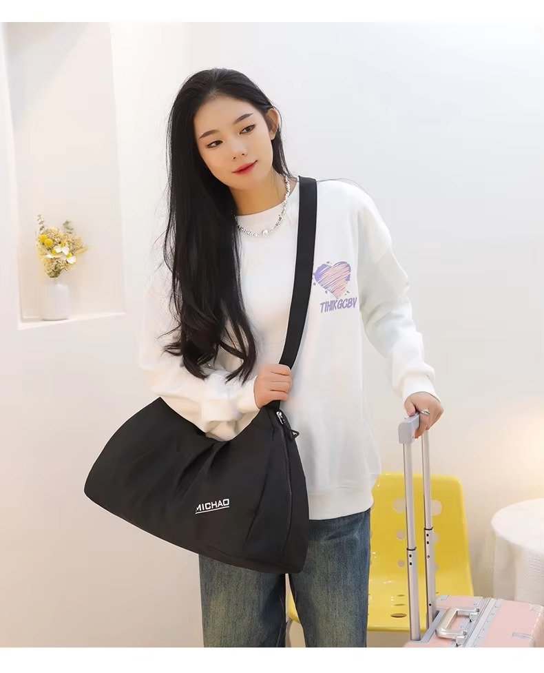 Design Single Shoulder Crossbody Gym Tote Bag High Capacity Travel Fitness Sports Duffel Bag detail image