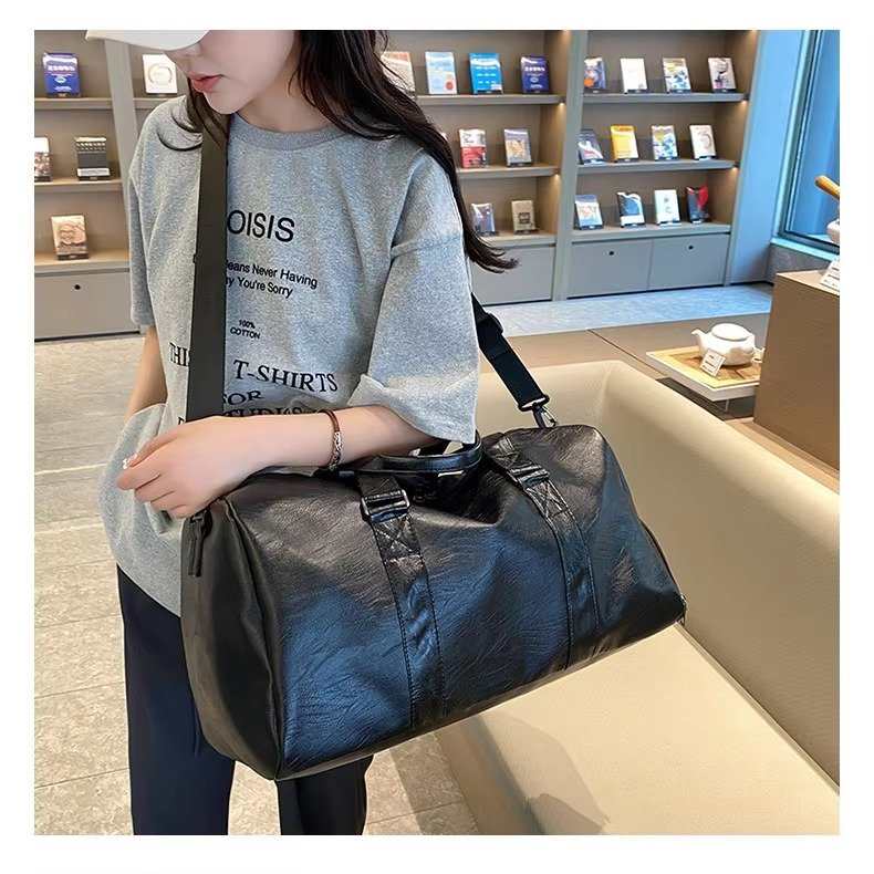 Fashionable PU Leather Waterproof Travel Bag Large Capacity Wet Dry Separation Sports Luggage Duffel Bag With Shoes Compartment product detail
