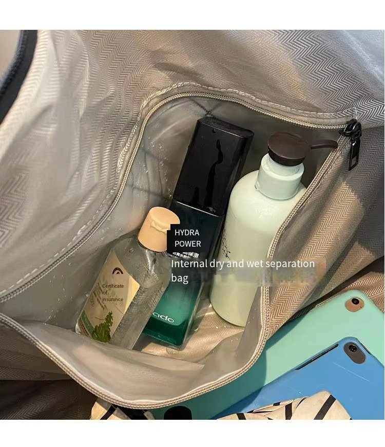 Waterproof PU Leather Weekend Travel Duffel Bag product detail