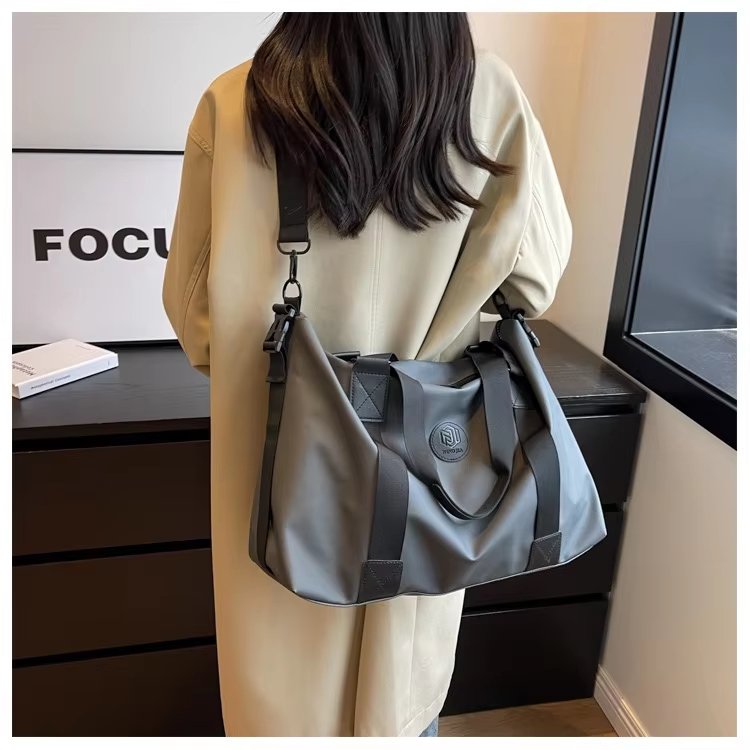 Waterproof Lightweight Gym Sports Travel Outdoor Travel Tote Bag - product detail