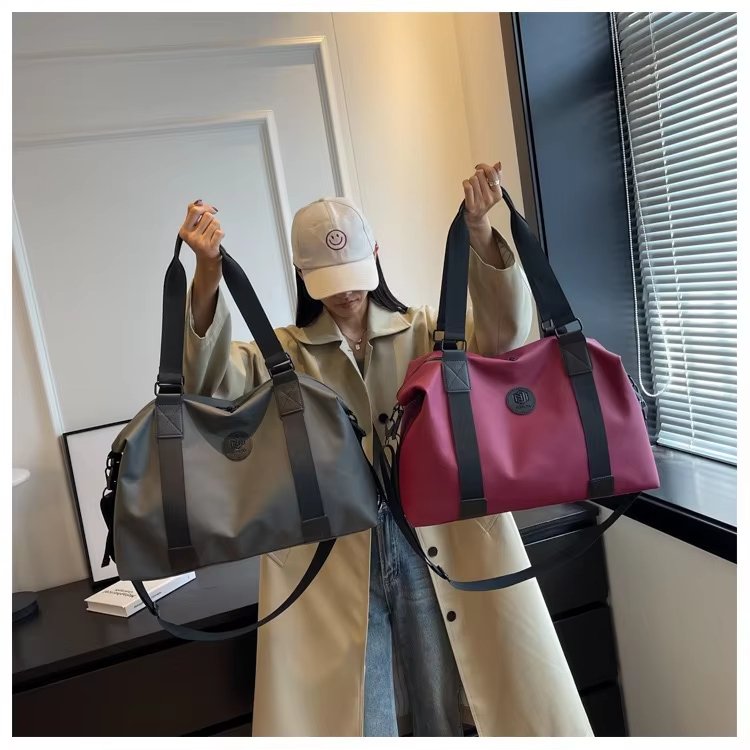 Waterproof Lightweight Gym Sports Travel Outdoor Travel Tote Bag - product detail