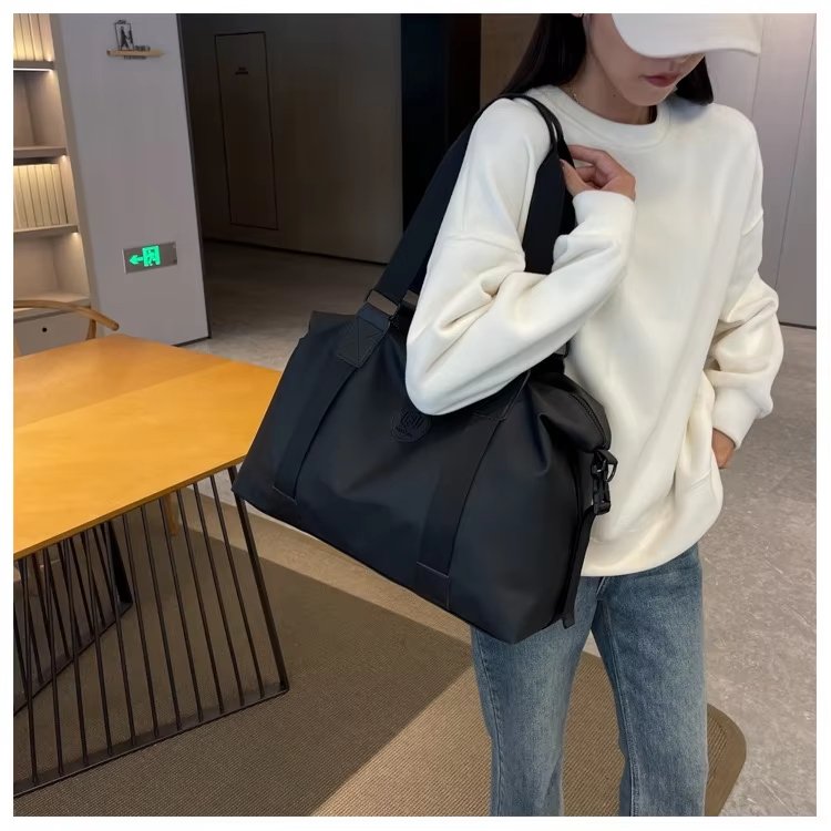 Waterproof Lightweight Gym Sports Travel Outdoor Travel Tote Bag - product detail