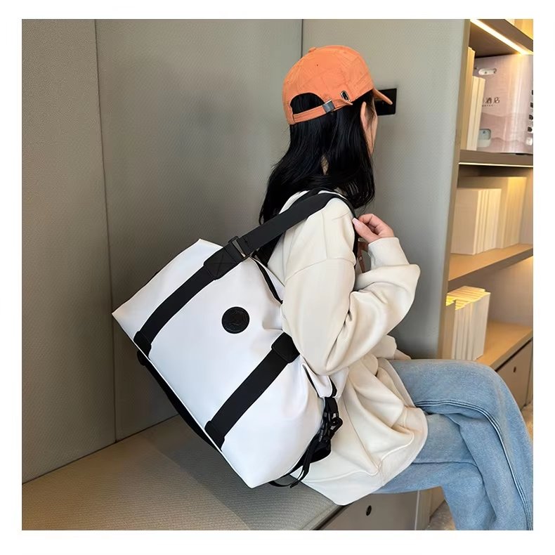 Large Capacity Lightweight Multi-function Weekender Gym Sports Travel Tote Bag - product detail