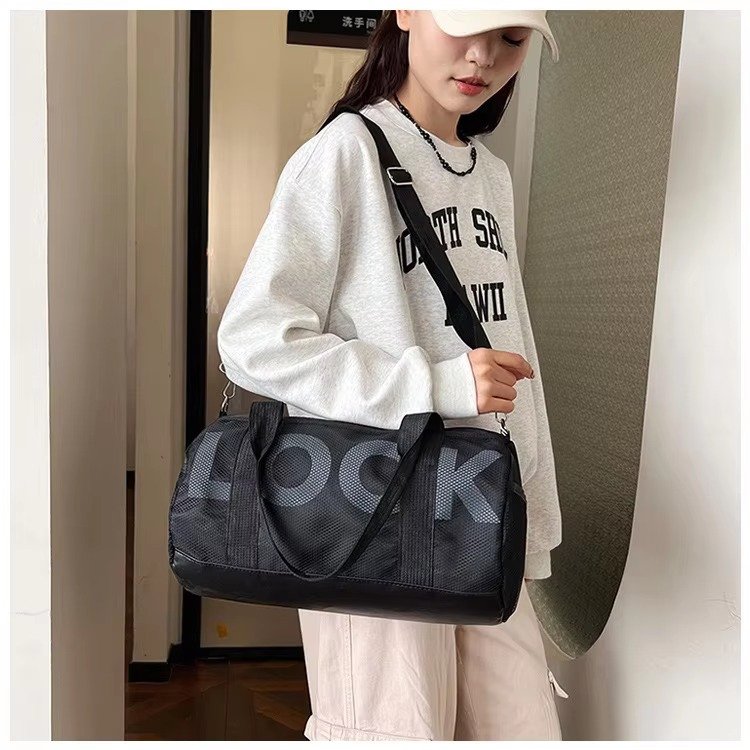 Large Capacity Nylon Waterproof Yoga Fitness Sports Training Tote Gym Carry Bag Weekender Travel Luggage Duffel Bag detail image