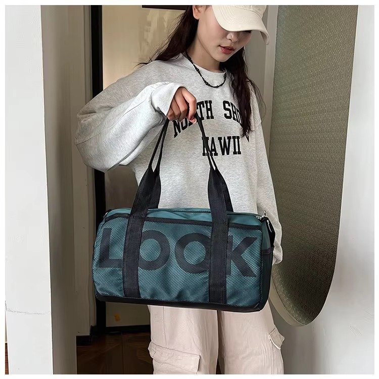 Large Capacity Nylon Waterproof Yoga Fitness Sports Training Tote Gym Carry Bag Weekender Travel Luggage Duffel Bag detail image
